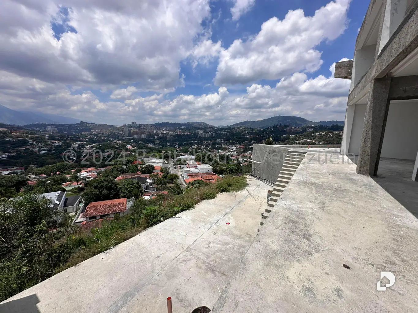 Casa en Prados del Este, Caracas – 15