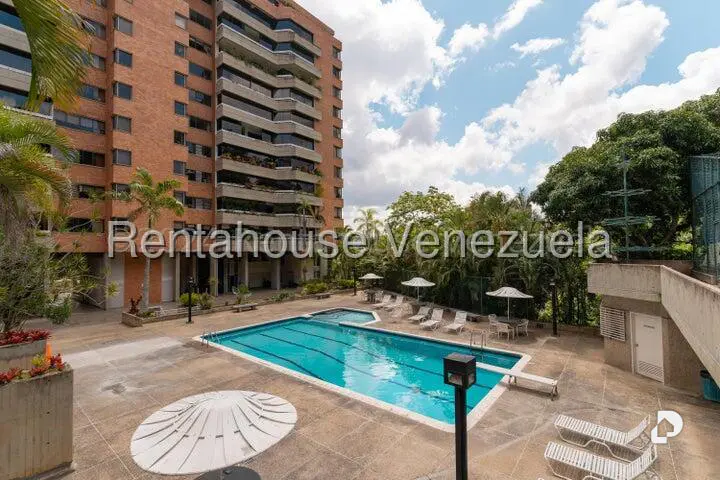 Apartamento en Las Esmeraldas, Caracas – 1