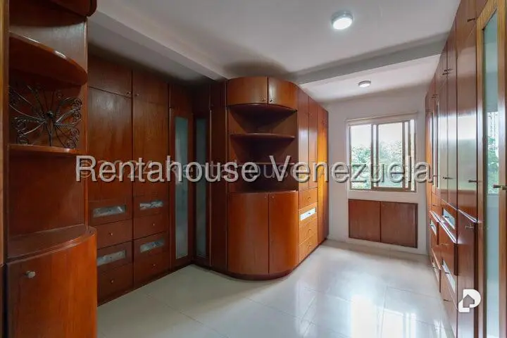 Apartamento en Las Esmeraldas, Caracas – 28