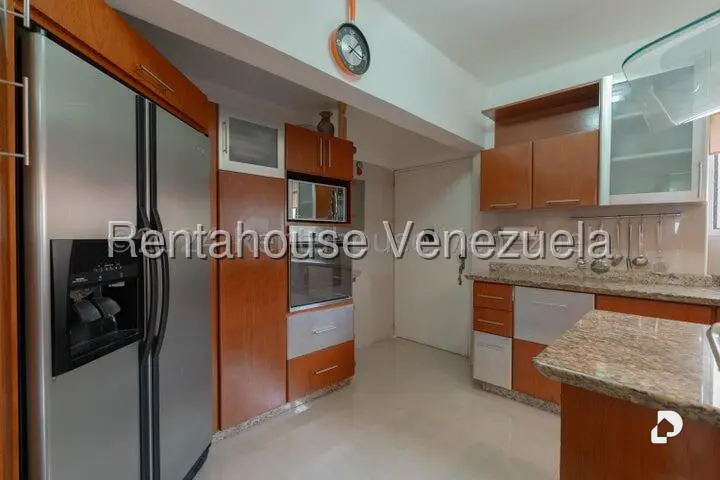 Apartamento en Las Esmeraldas, Caracas – 26