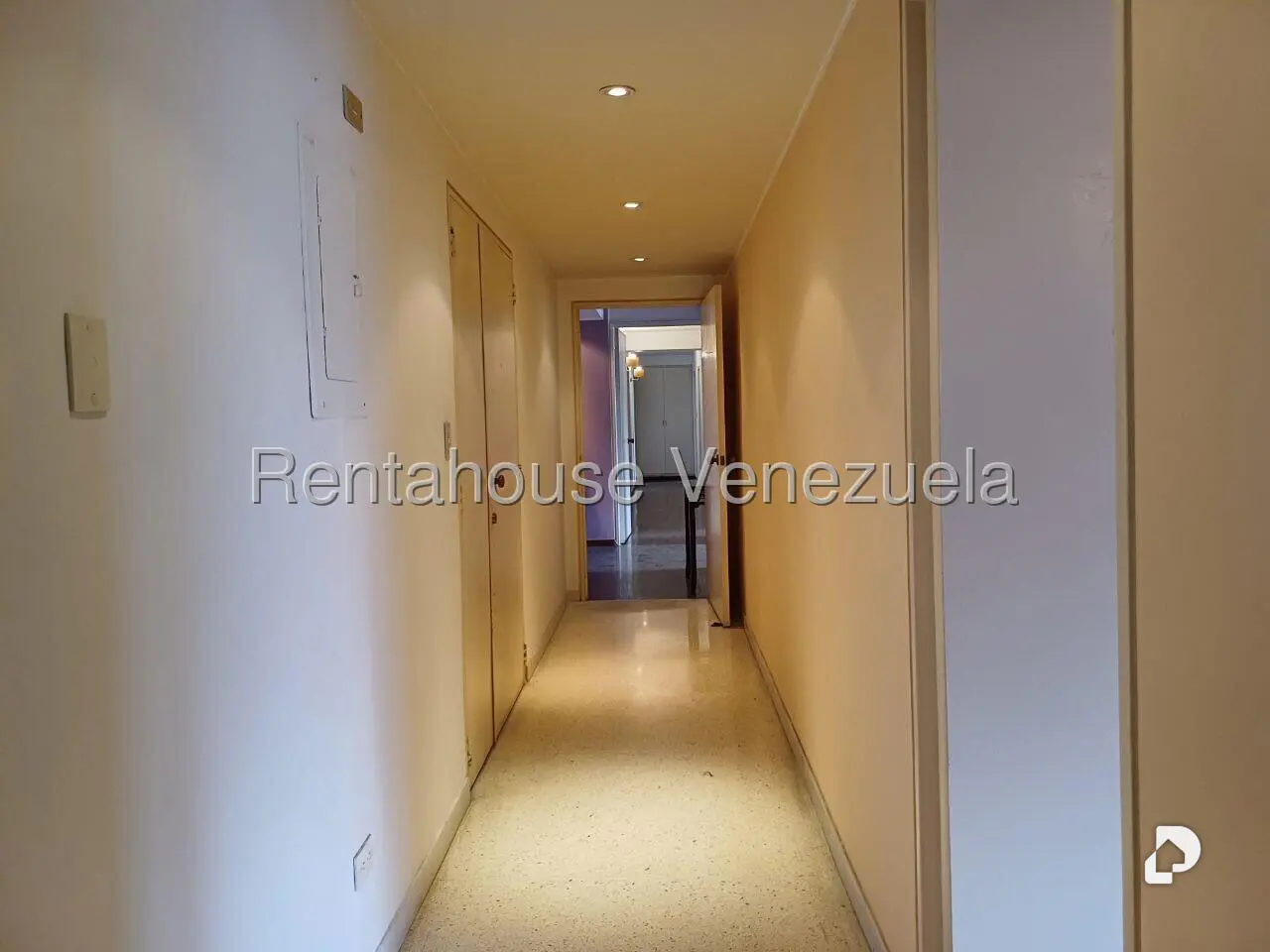 Apartamento en Las Mercedes, Caracas – 20