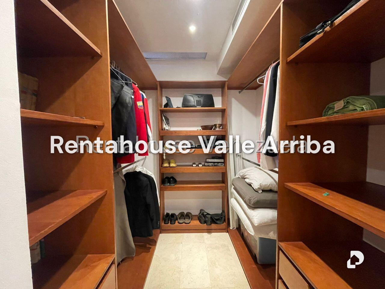 House in Alto Hatillo, Caracas – 23