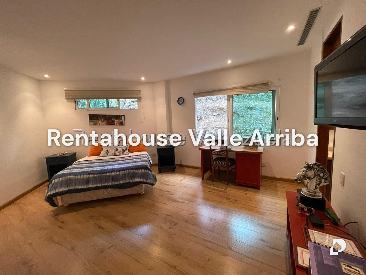 House in Alto Hatillo, Caracas – 24