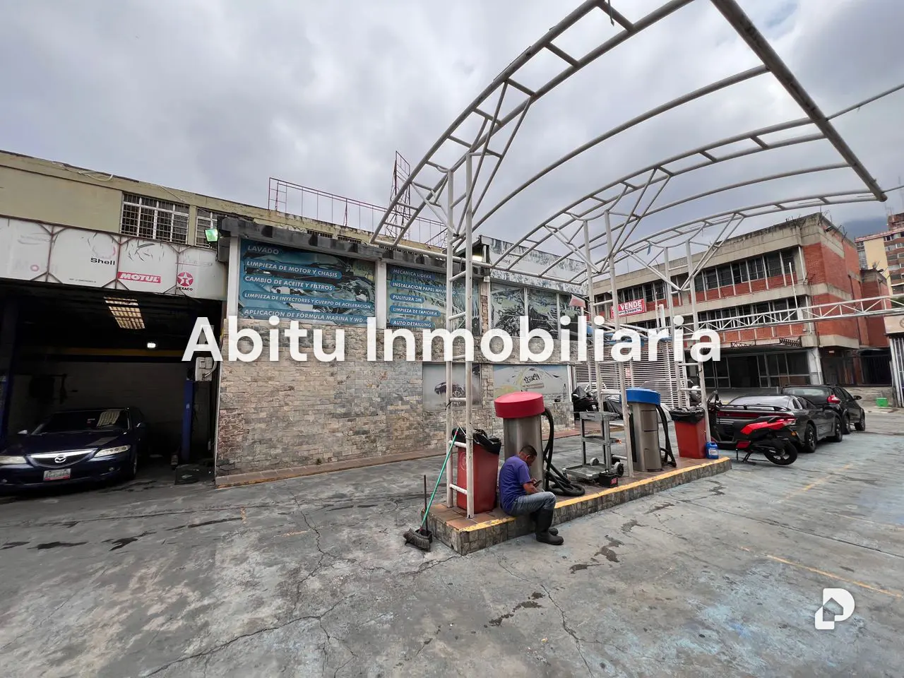 Land in La Urbina, Caracas – 3