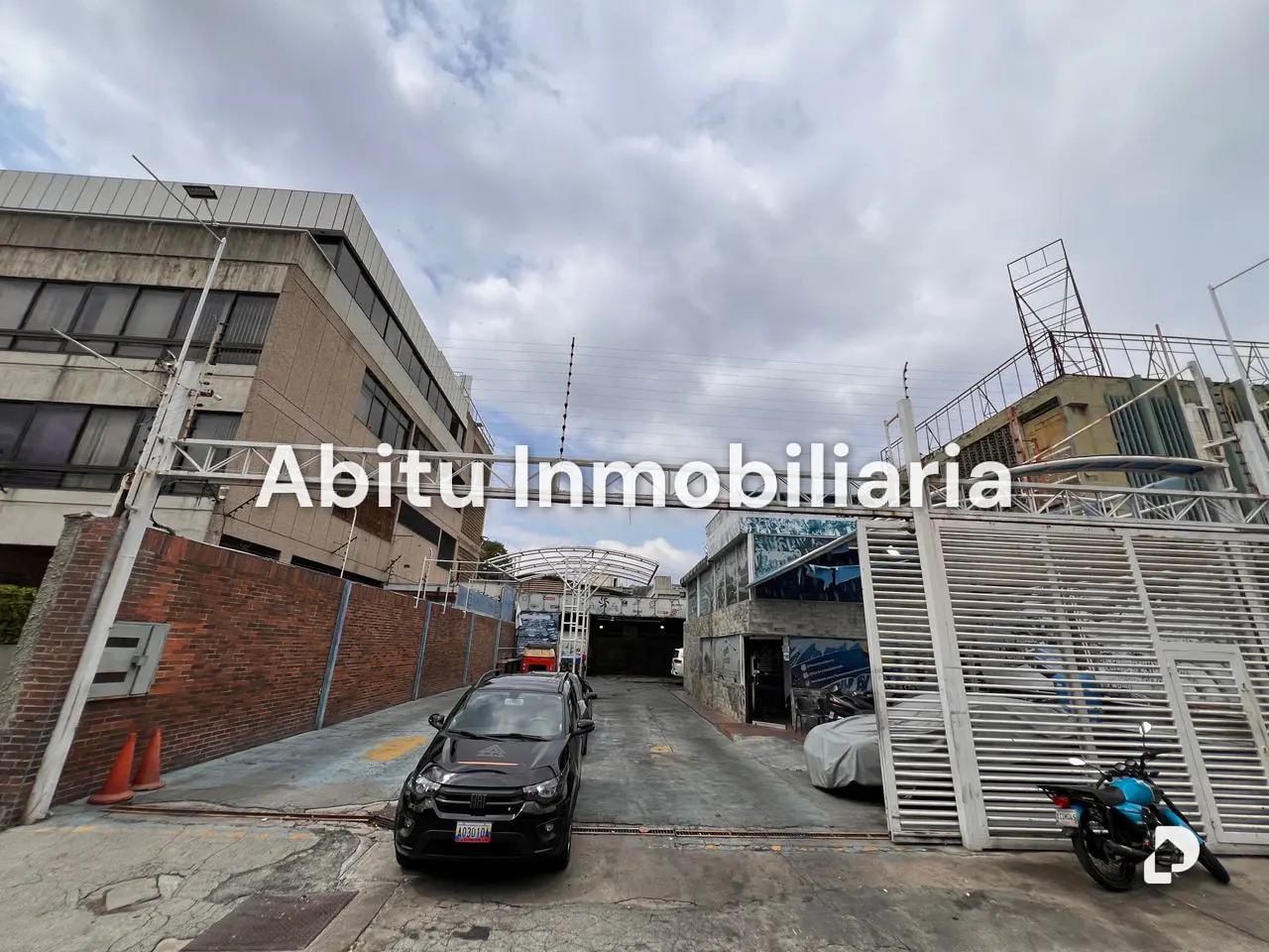Land in La Urbina, Caracas – 4