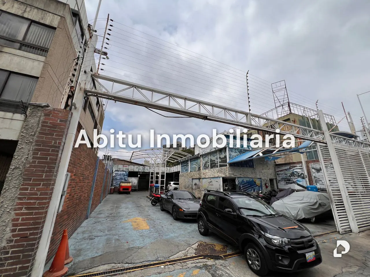 Land in La Urbina, Caracas – 2