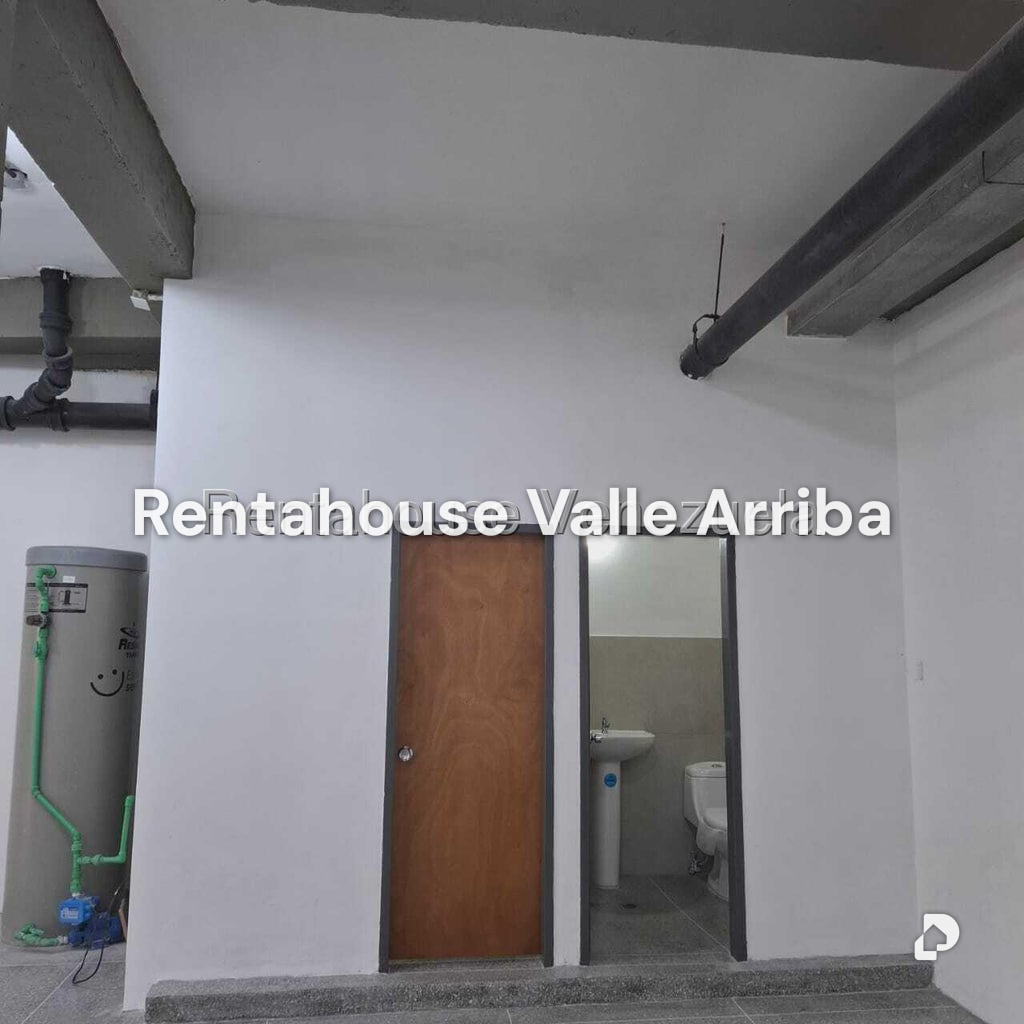 Local comercial en Parroquia La Candelaria, Caracas – 12