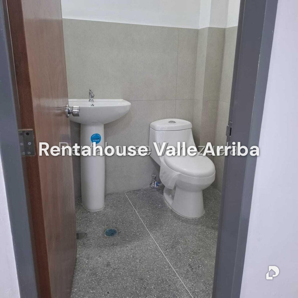 Local comercial en Parroquia La Candelaria, Caracas – 14