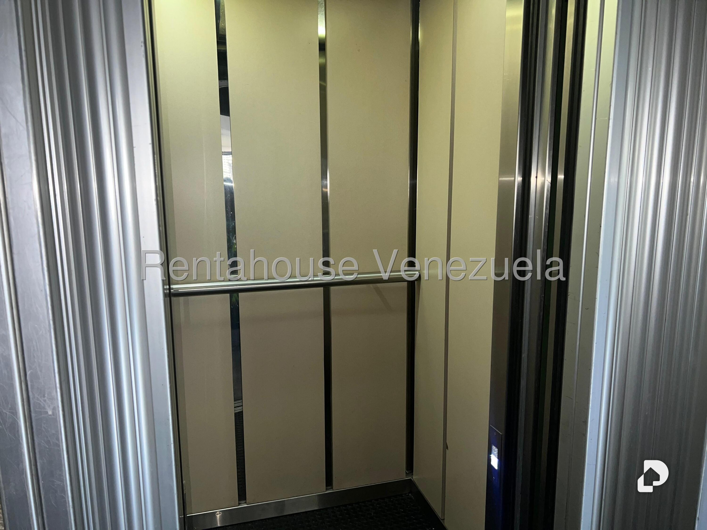 Apartamento en Santa Mónica, Caracas – 26