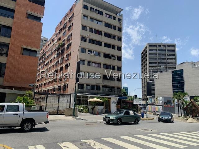 Apartamento en Los Palos Grandes, Caracas - 1