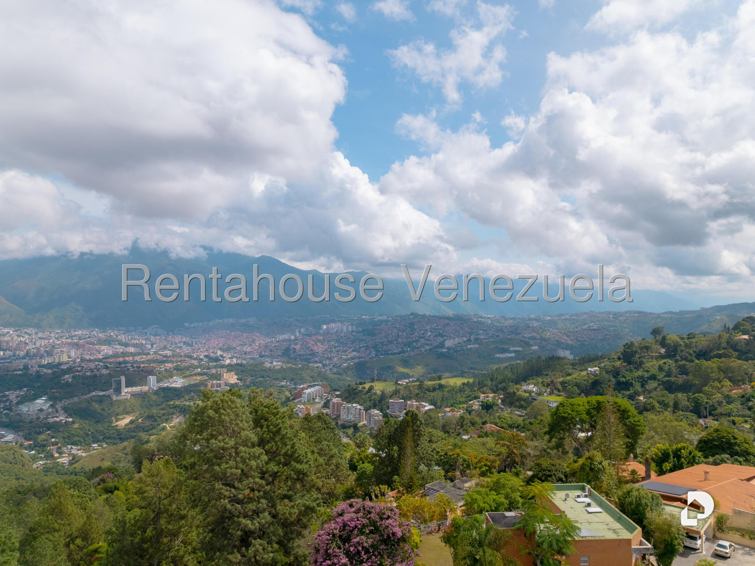 Casa en Alto Hatillo, Caracas – 61