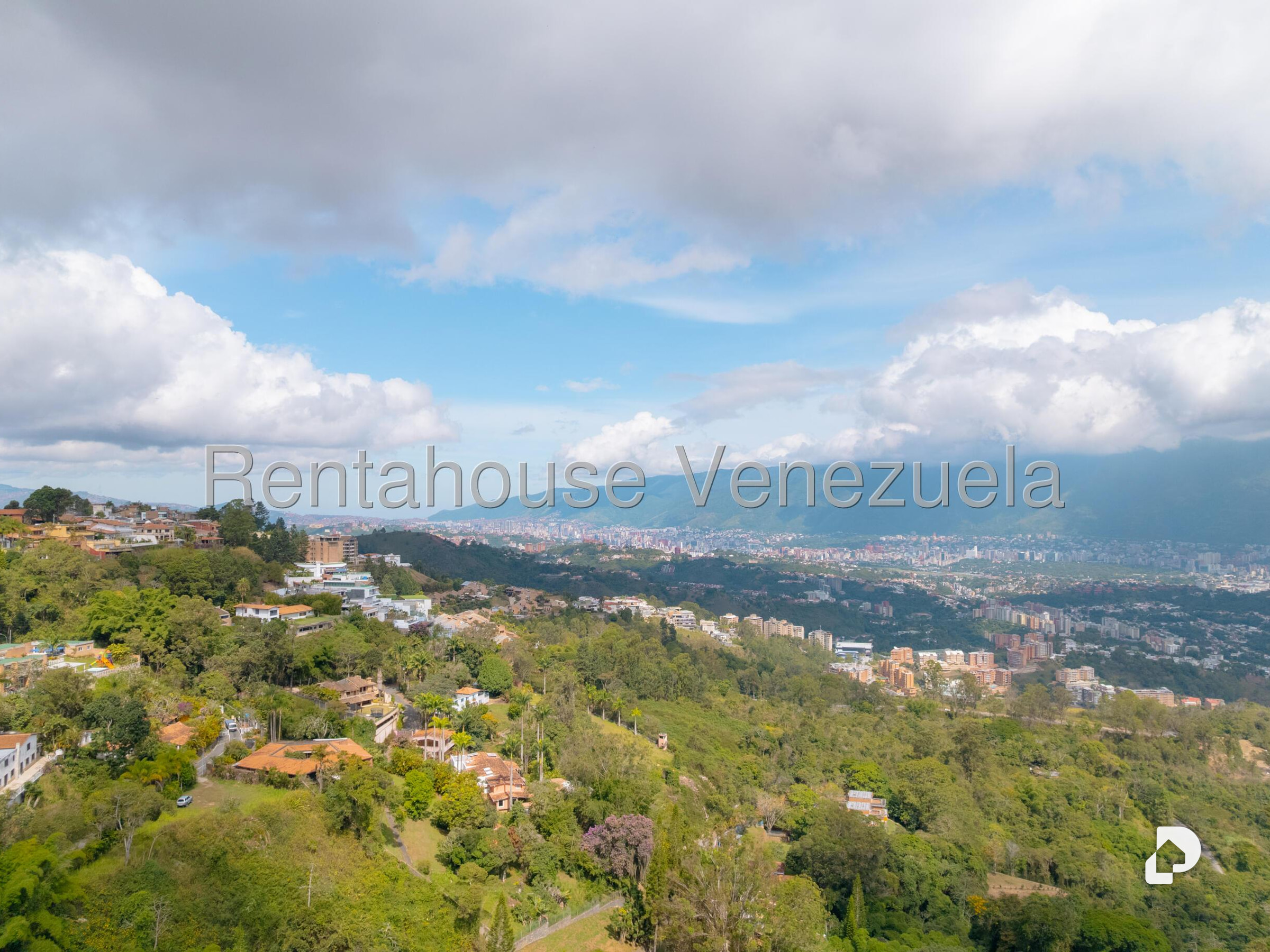 Casa en Alto Hatillo, Caracas – 40