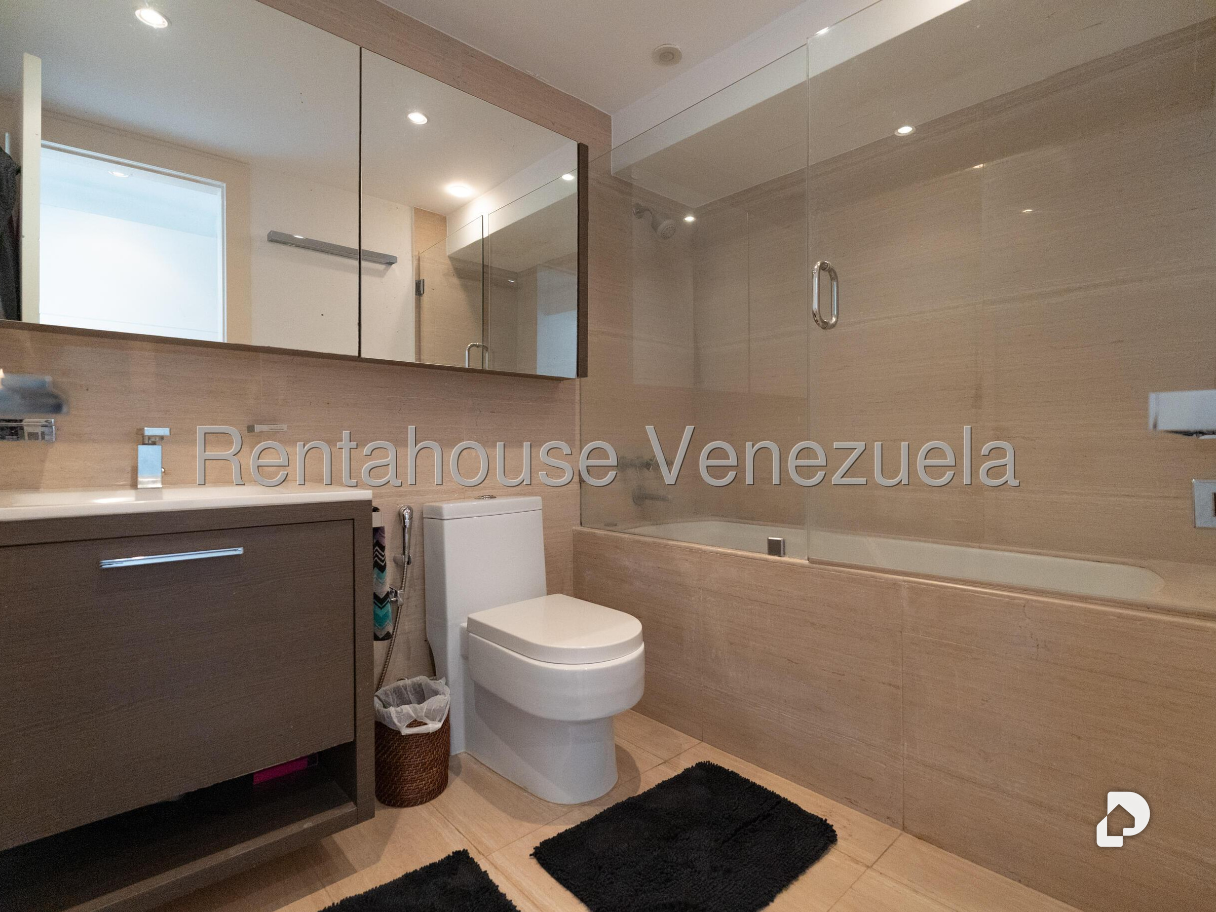 Casa en Alto Hatillo, Caracas – 19