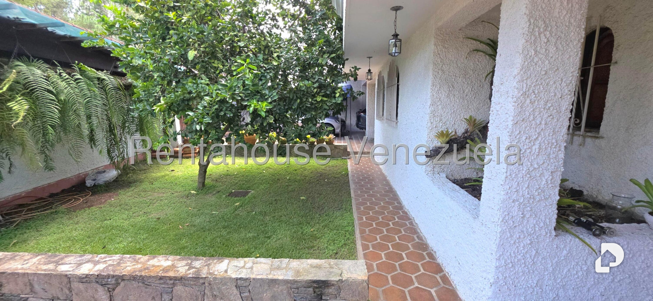 Casa en La Lagunita Country Club, Caracas