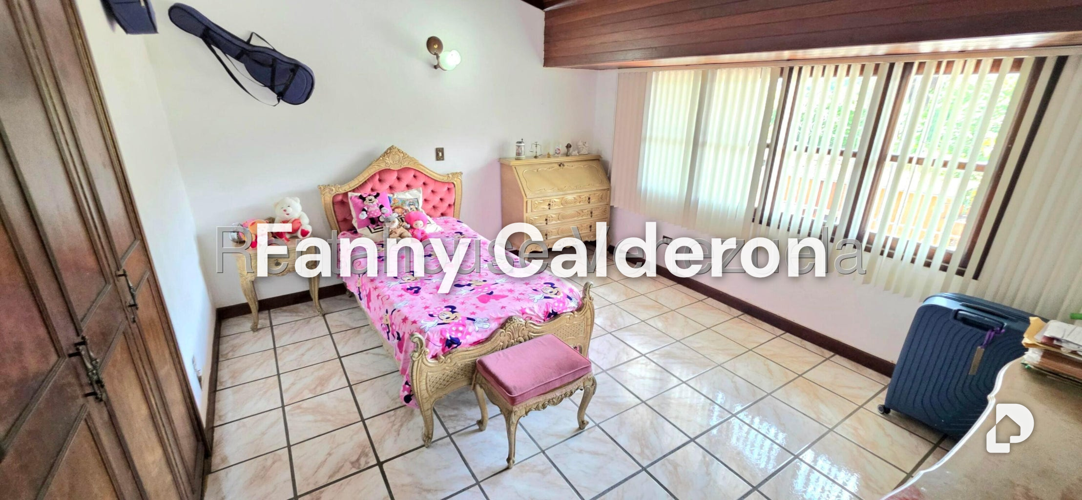Casa en La Lagunita, Caracas – 24