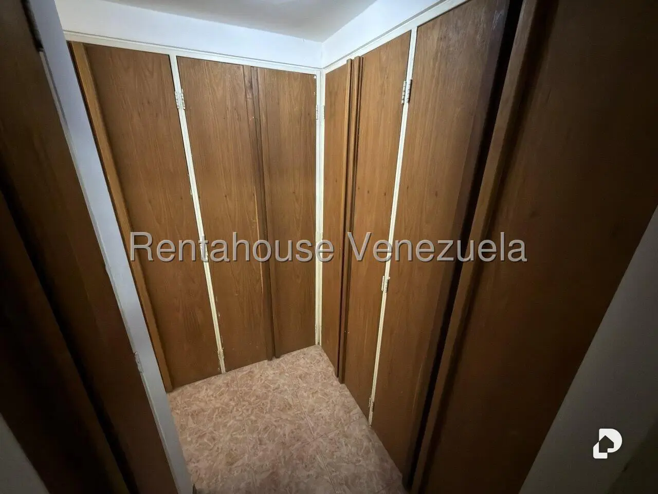 Townhouse en La Boyera, Caracas – 18