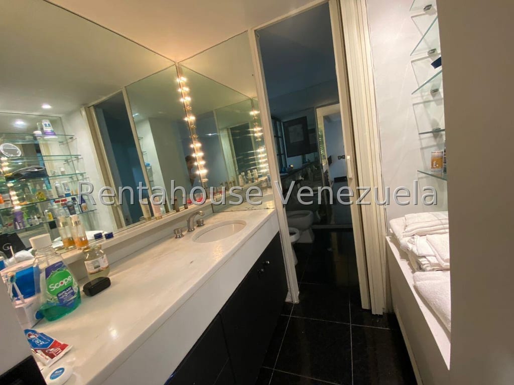 Apartamento en Chula Vista, Caracas - 1