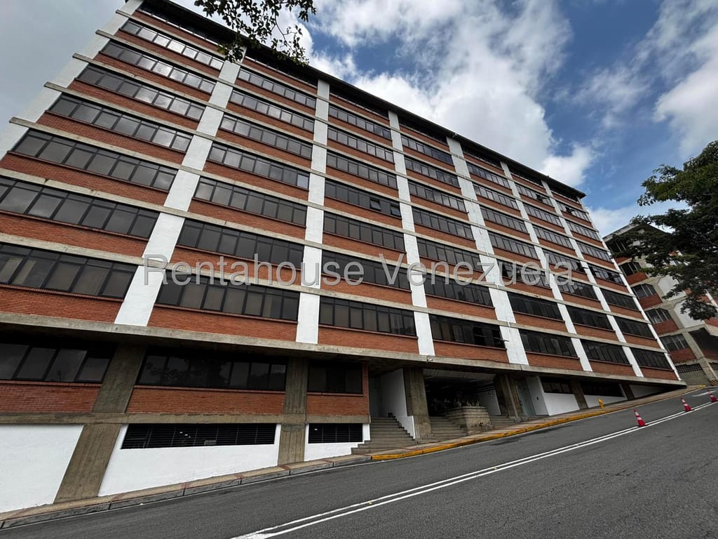 Warehouse in El Valle, Caracas - 1