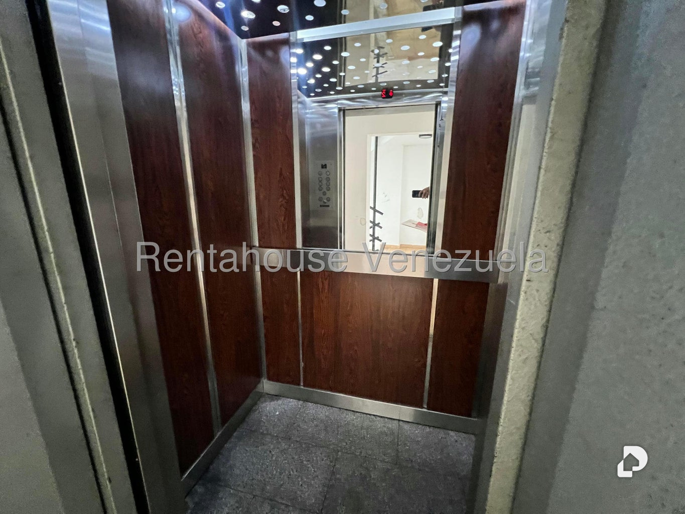 Apartamento en Colinas de La Tahona, Caracas – 31