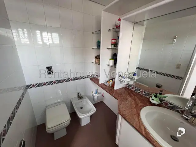 Apartamento en Cumbres de Curumo, Caracas – 12