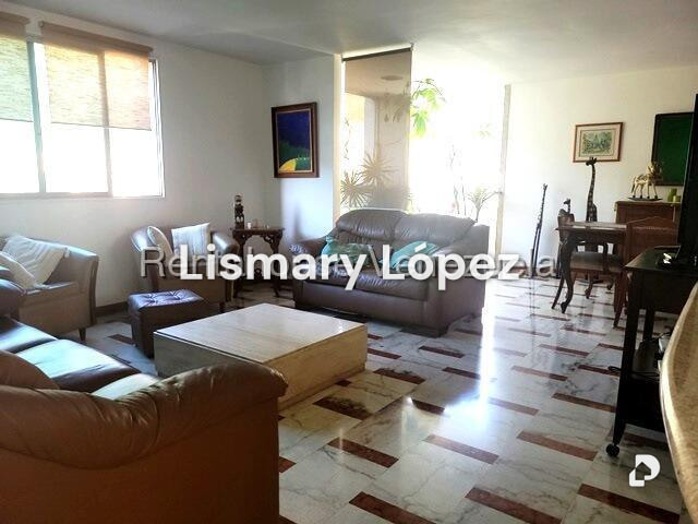 Apartamento en Los Palos Grandes, Caracas – 8