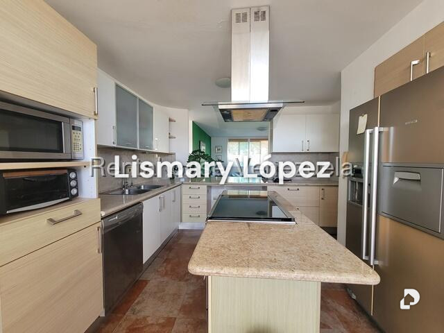 Apartamento en Los Palos Grandes, Caracas – 11