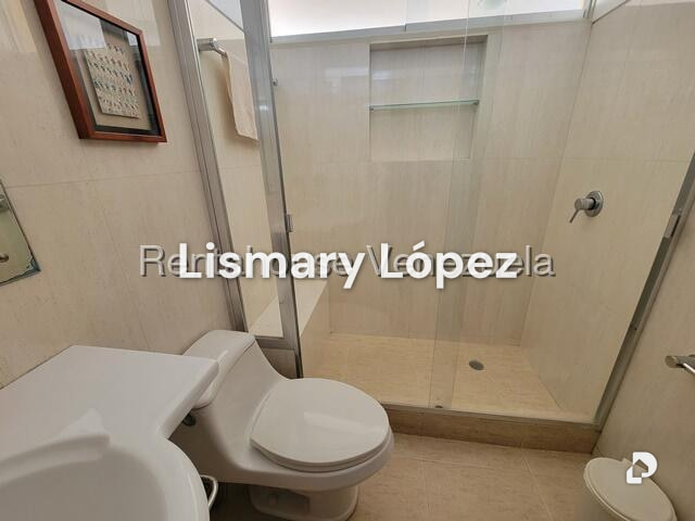 Apartamento en Los Palos Grandes, Caracas – 15