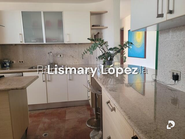 Apartamento en Los Palos Grandes, Caracas – 13