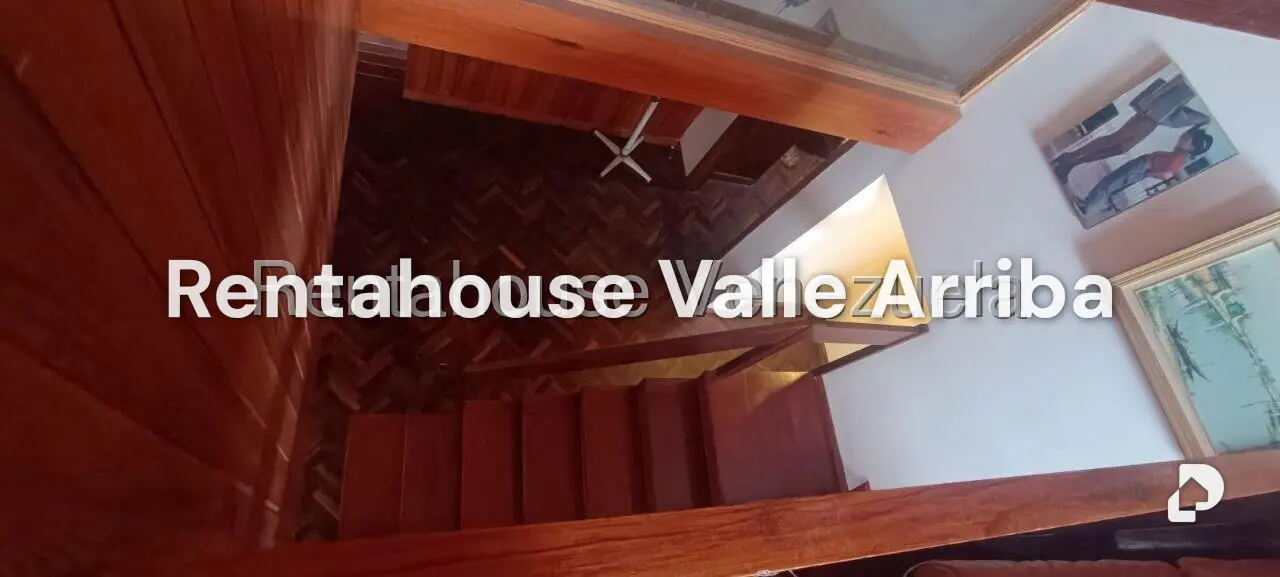 Casa en Lomas de Bello Monte, Caracas – 25