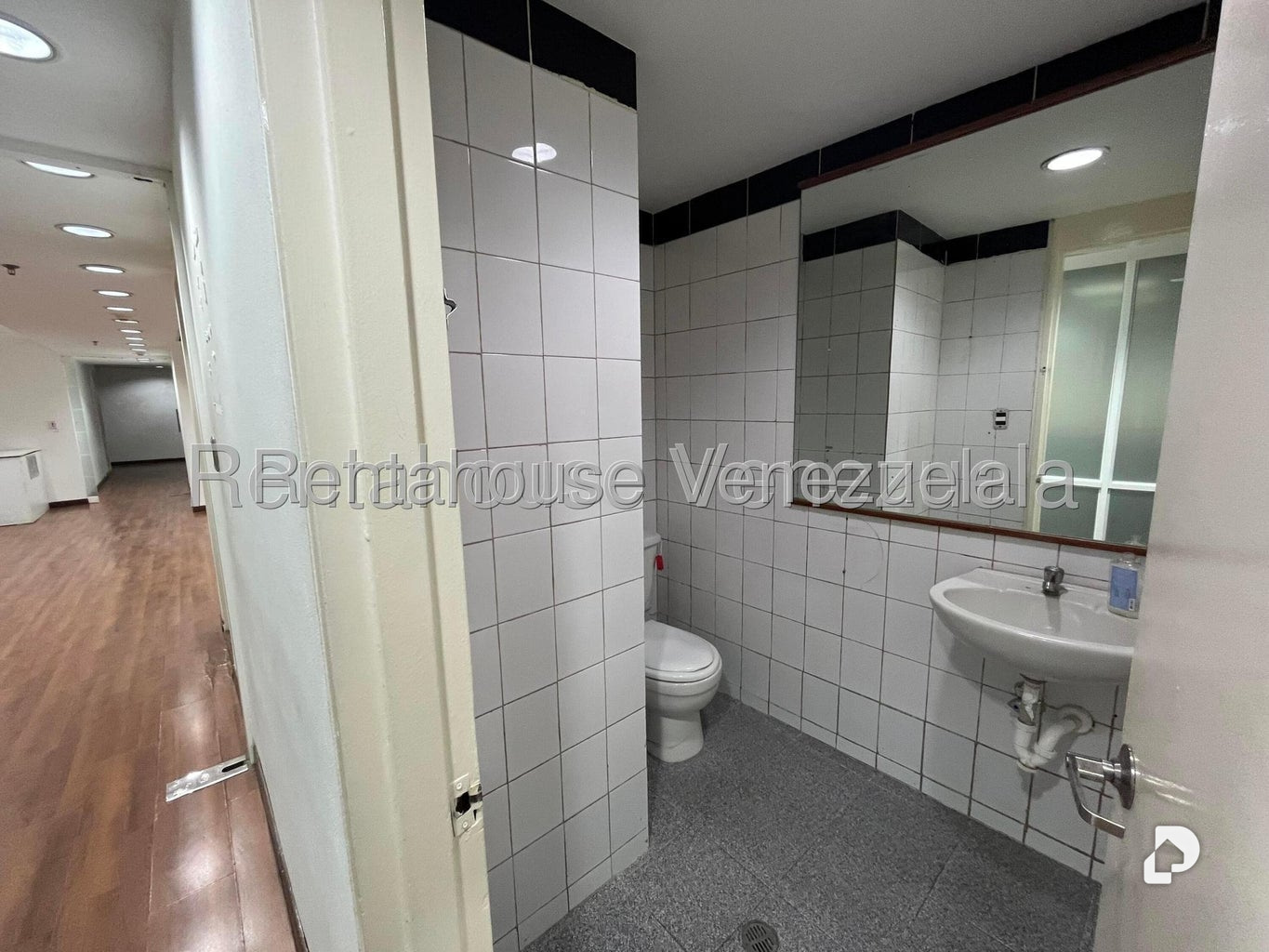 Local comercial en El Bosque, Caracas – 9