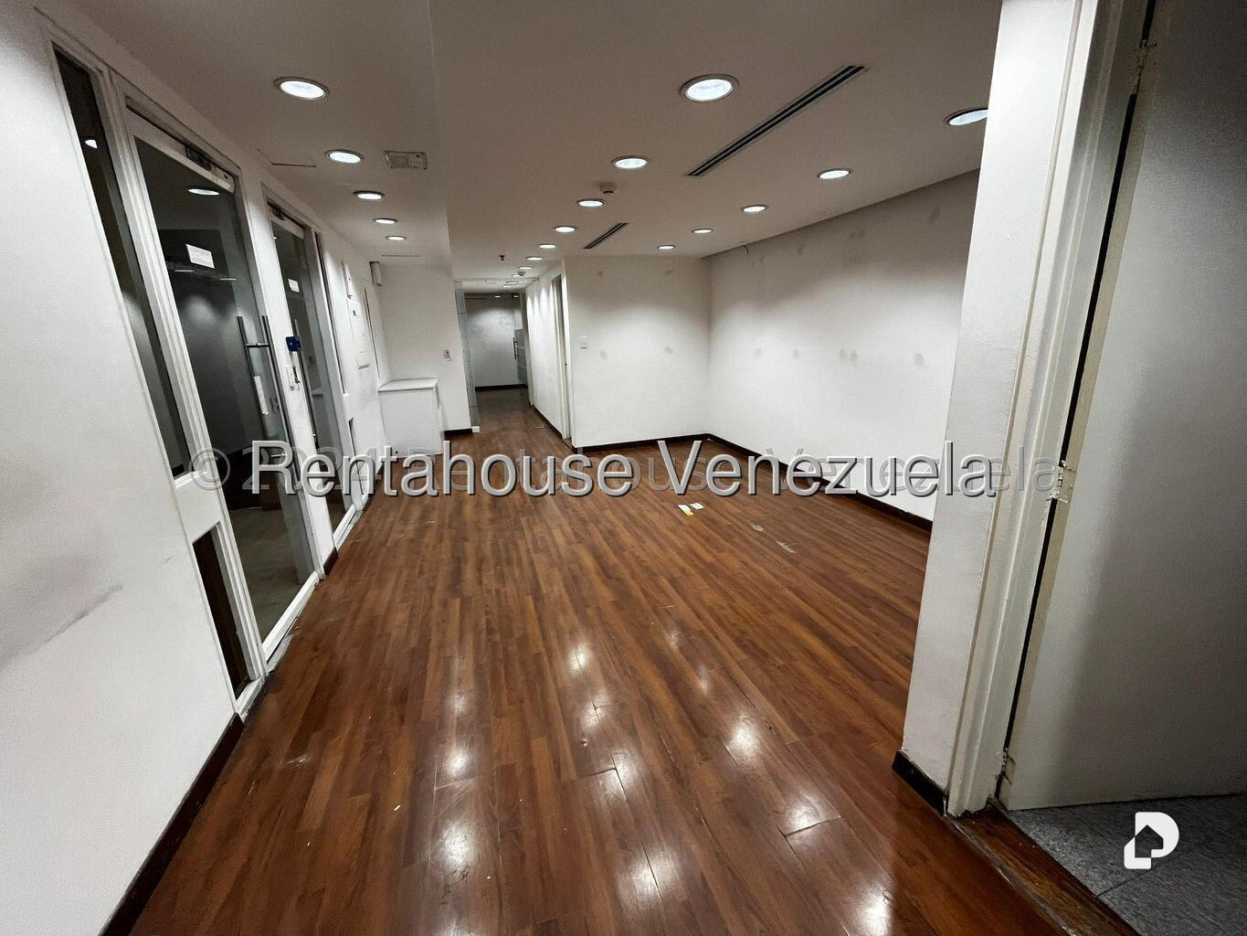 Local comercial en El Bosque, Caracas – 8
