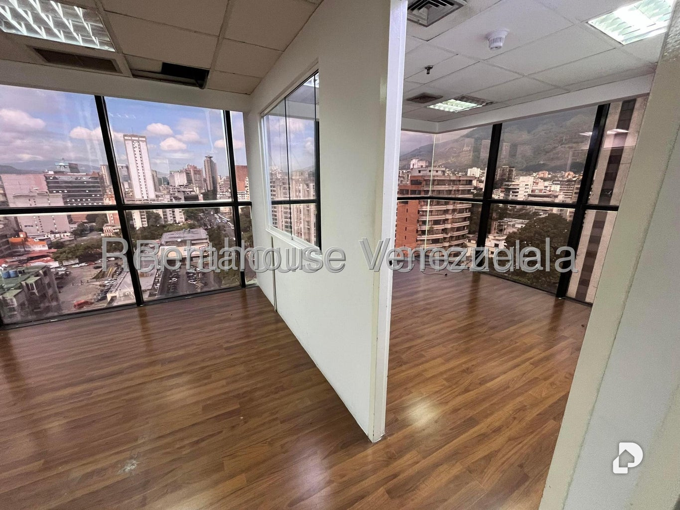 Local comercial en El Bosque, Caracas – 16