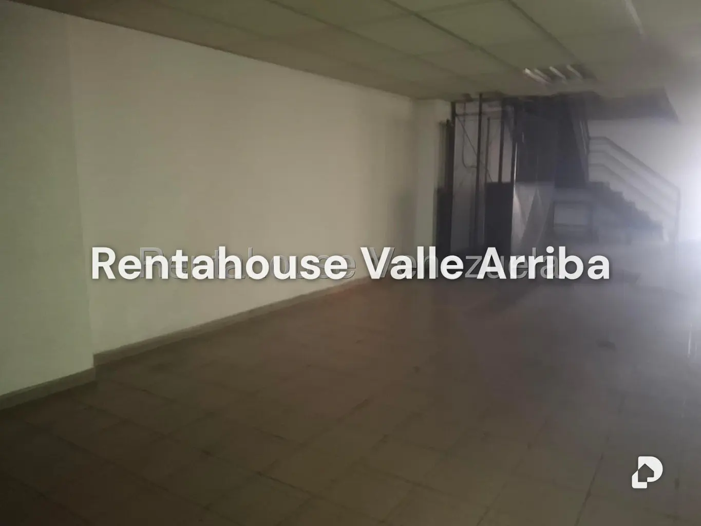 Local comercial en Parroquia La Candelaria, Caracas – 29