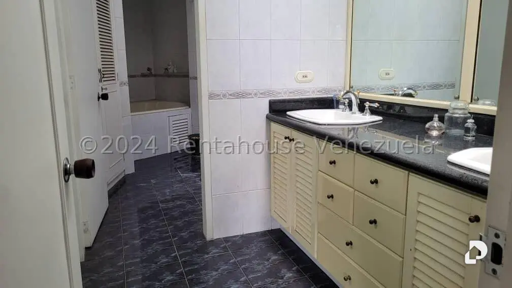 Apartamento en Cumbres de Curumo, Caracas – 29