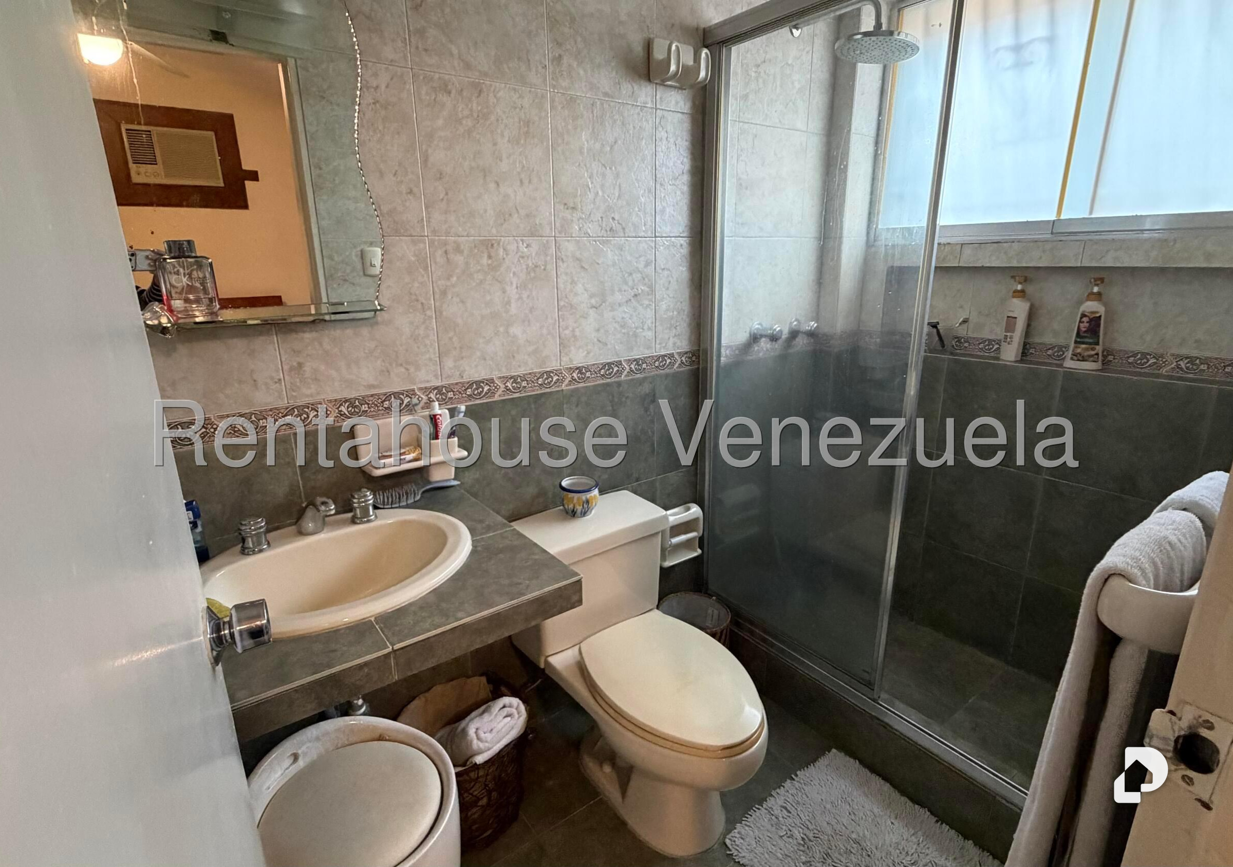 Apartamento en La Bonita, Caracas – 18