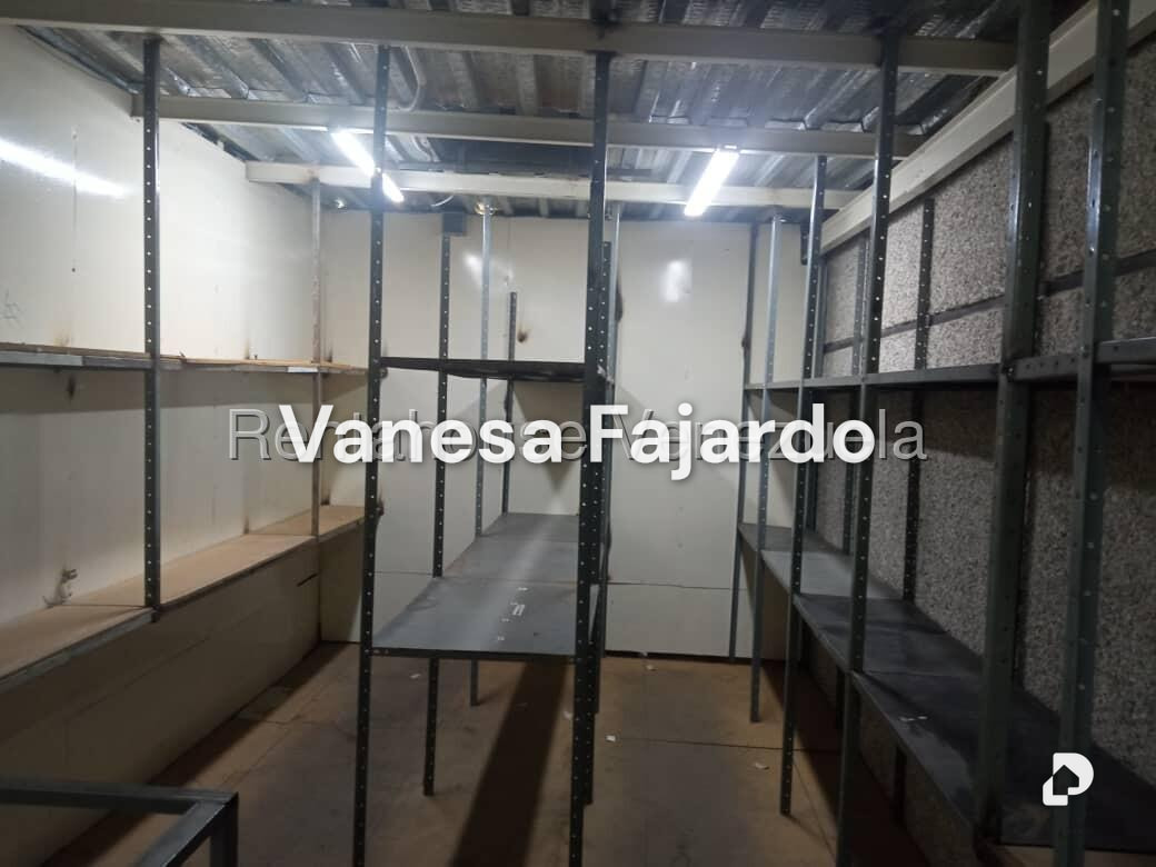 Local comercial en Parroquia Santa Rosalía, Caracas – 16