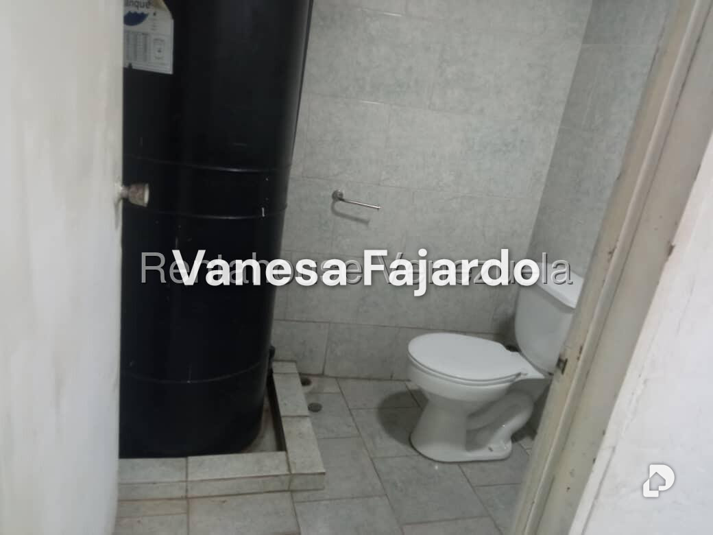Local comercial en Parroquia Santa Rosalía, Caracas – 10