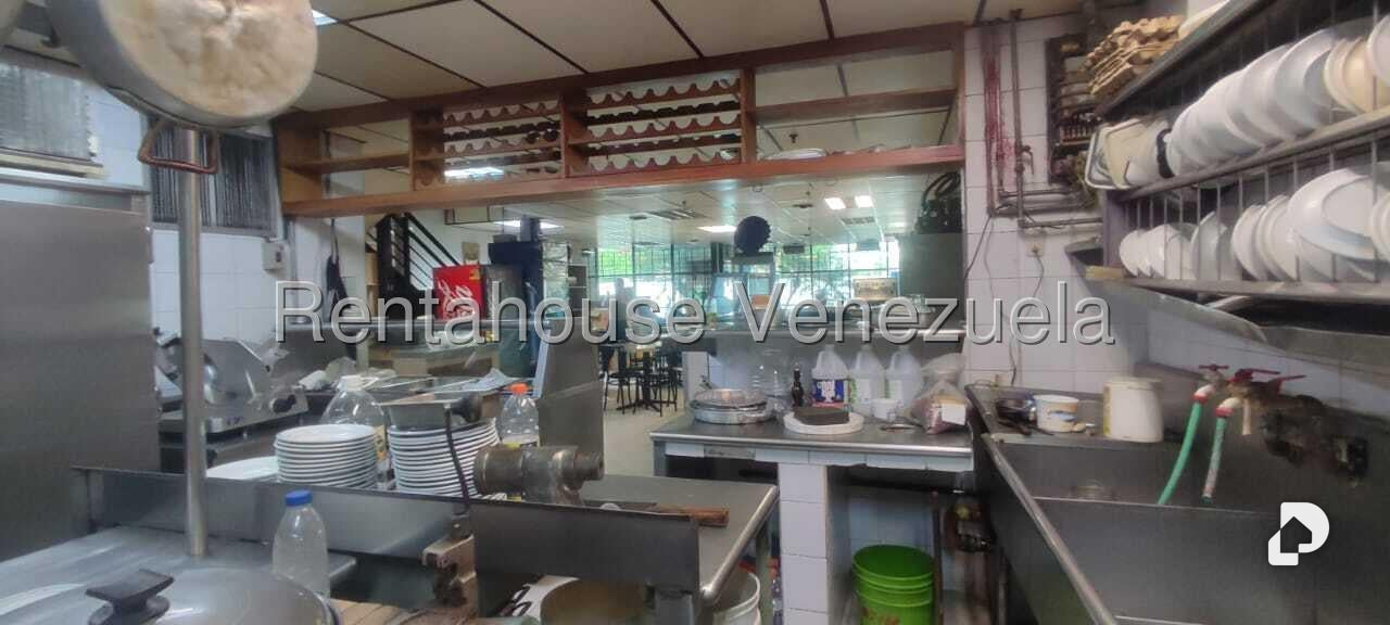 Local comercial en La Urbina, Caracas – 8