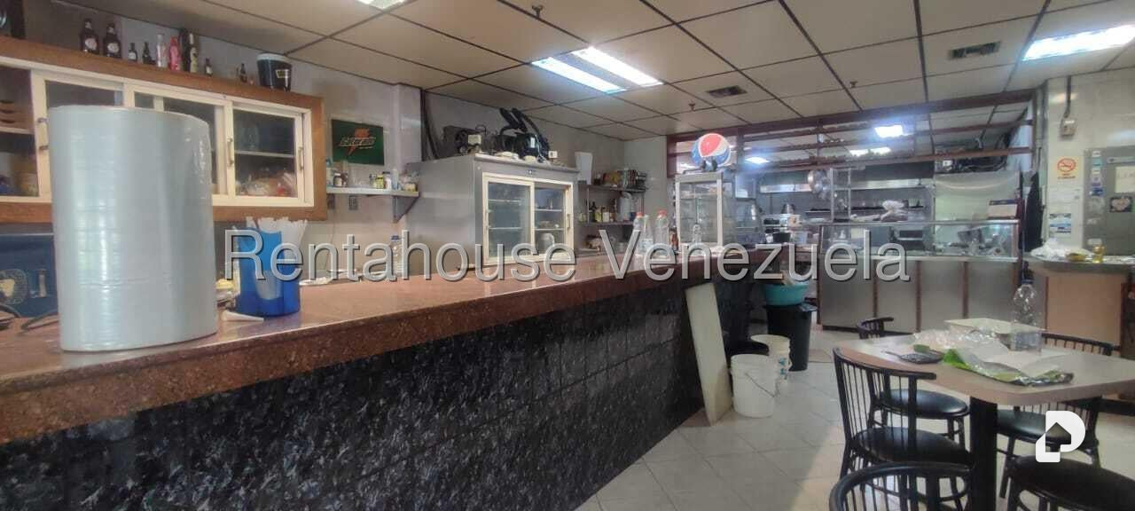Local comercial en La Urbina, Caracas – 11