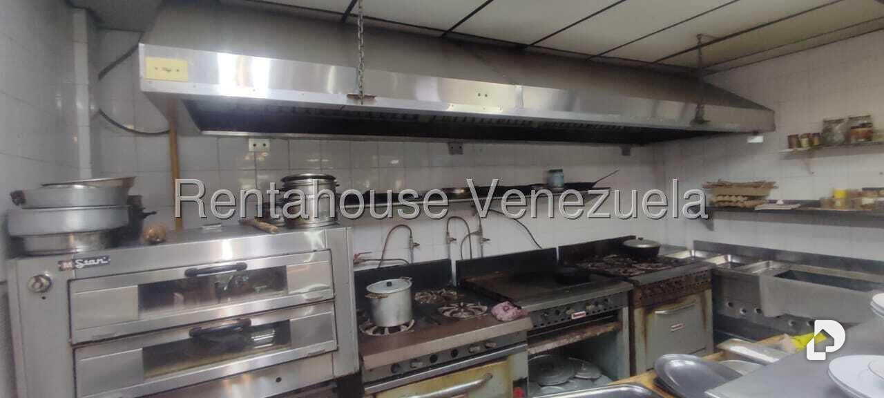 Local comercial en La Urbina, Caracas – 14