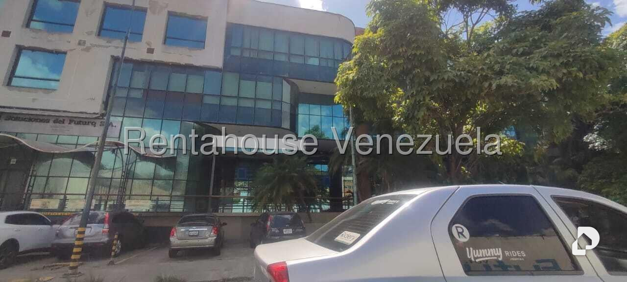 Local comercial en La Urbina, Caracas – 30
