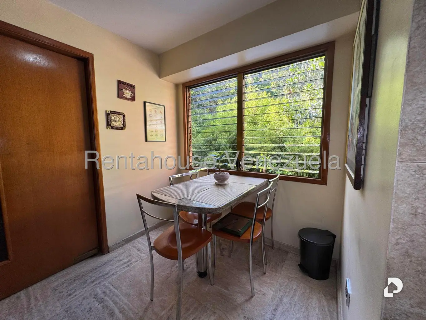 Apartamento en Las Esmeraldas, Caracas – 13