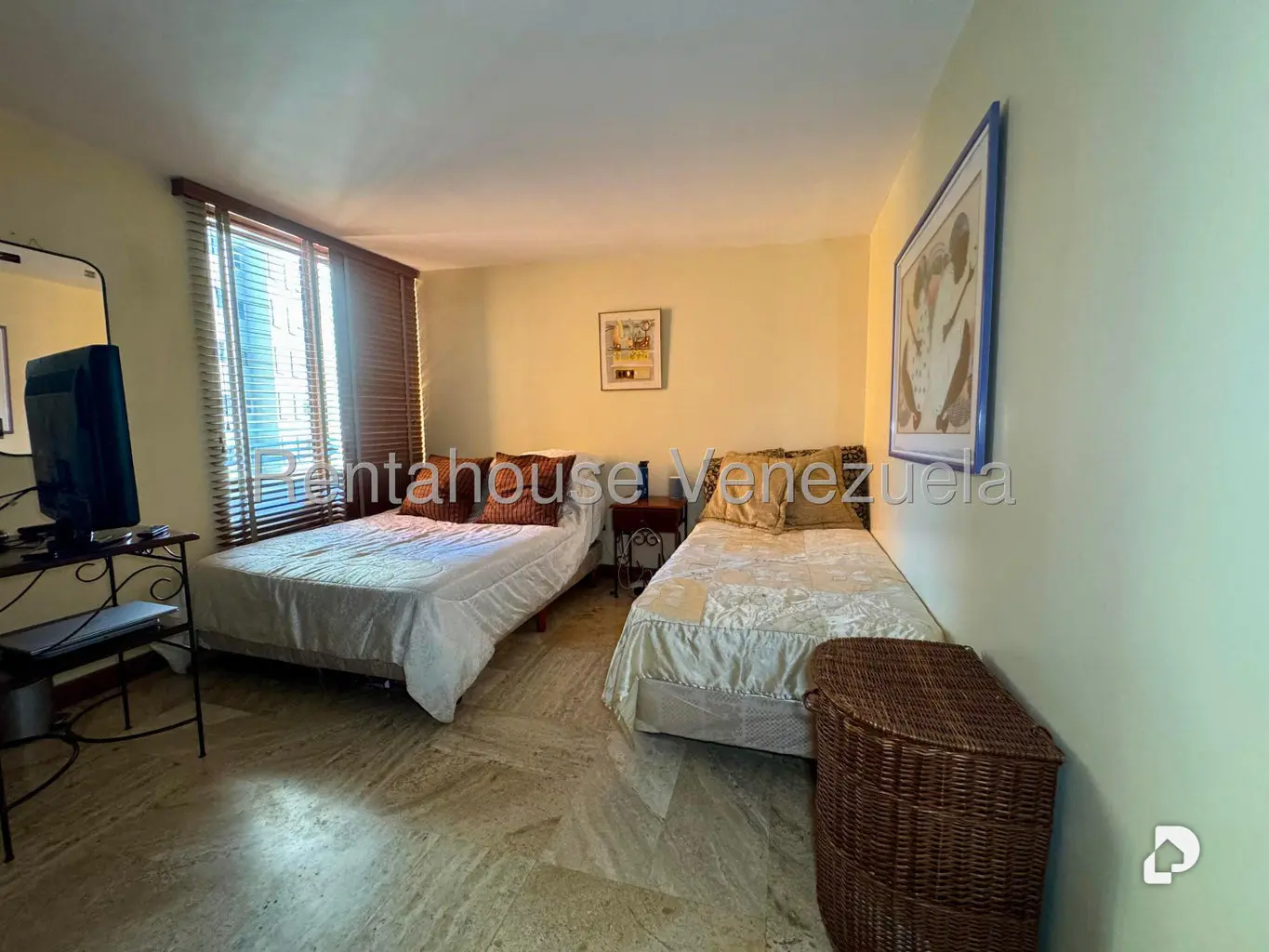 Apartamento en Las Esmeraldas, Caracas – 25
