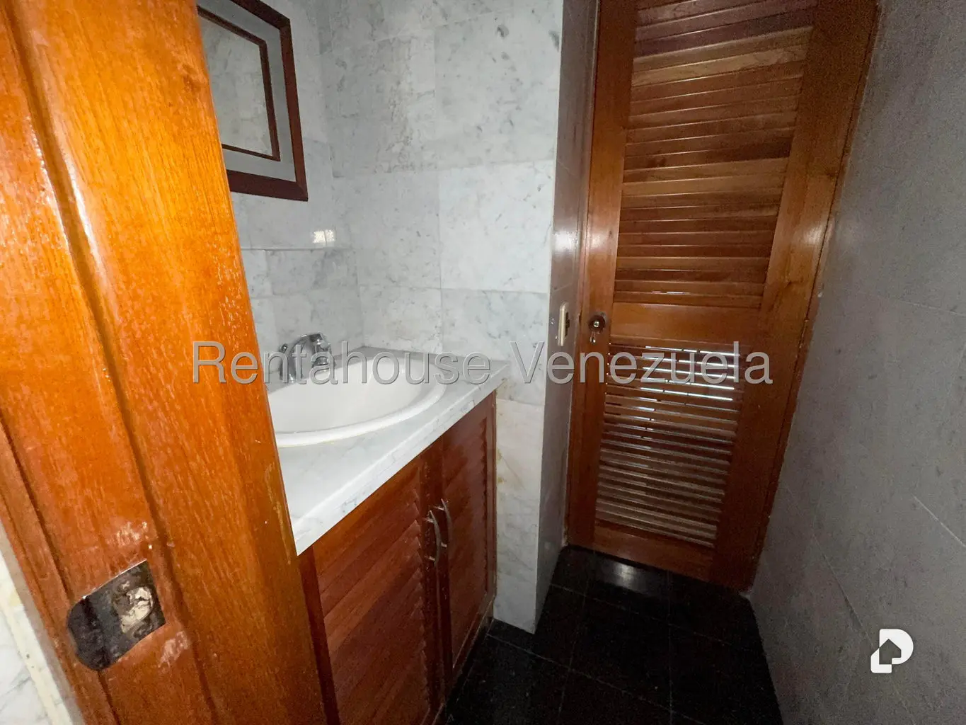 Apartamento en Las Esmeraldas, Caracas – 27