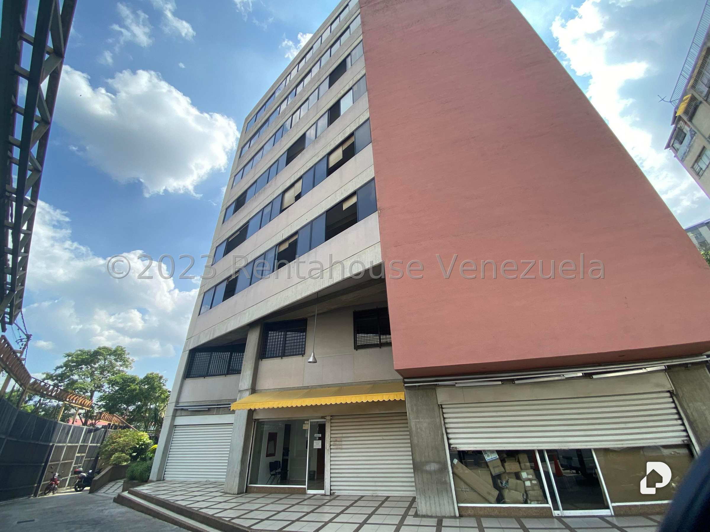 Edificio en Los Dos Caminos, Caracas