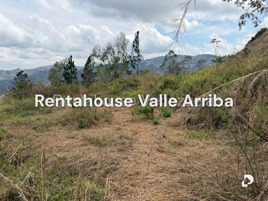 Terreno en Monte Elena, Caracas – 13