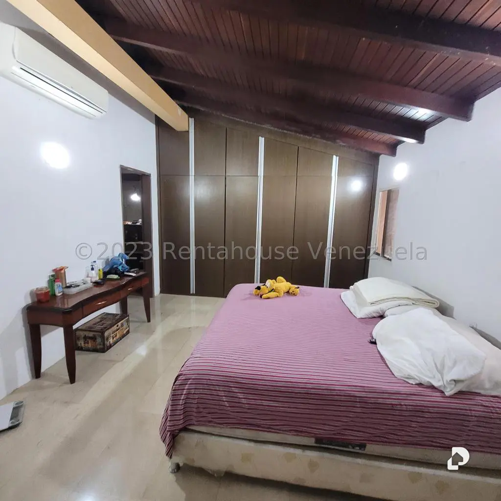Casa en Cumbres de Curumo, Caracas – 19