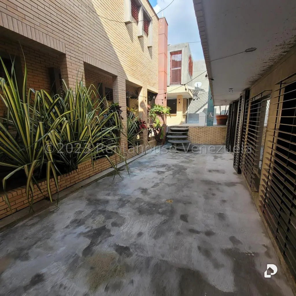Casa en Cumbres de Curumo, Caracas – 35