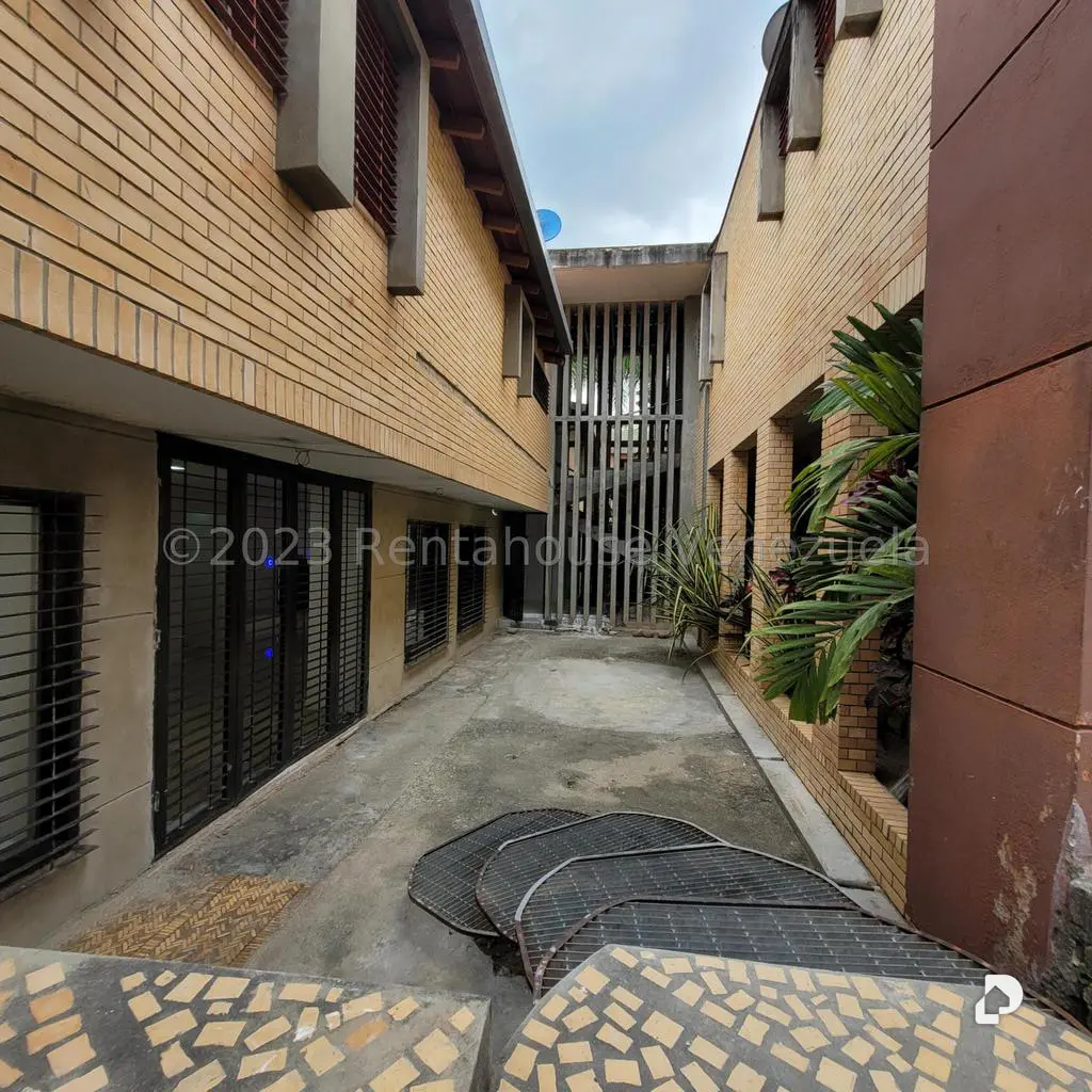 Casa en Cumbres de Curumo, Caracas – 33