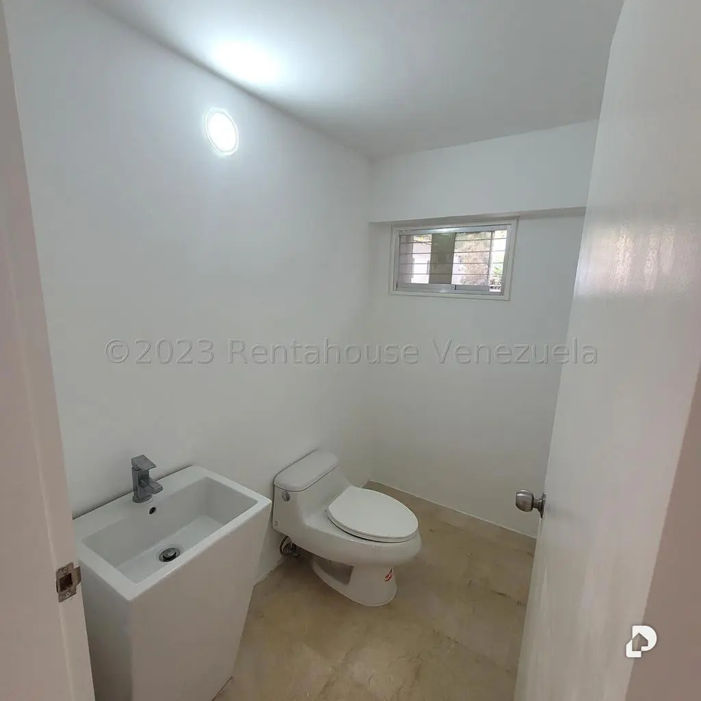 Casa en Cumbres de Curumo, Caracas – 41